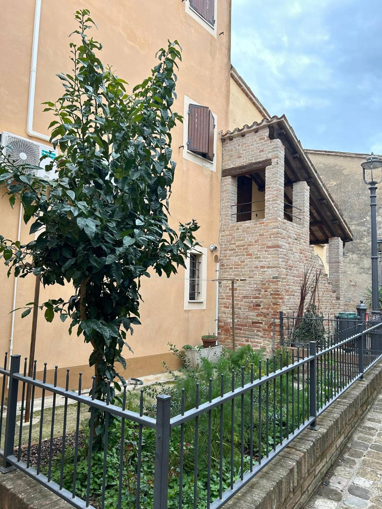 Al Castello Ξενοδοχείο Tavullia Εξωτερικό φωτογραφία