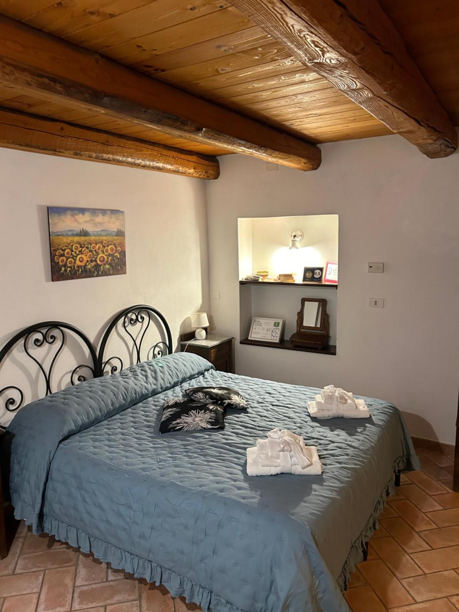 Al Castello Ξενοδοχείο Tavullia Εξωτερικό φωτογραφία